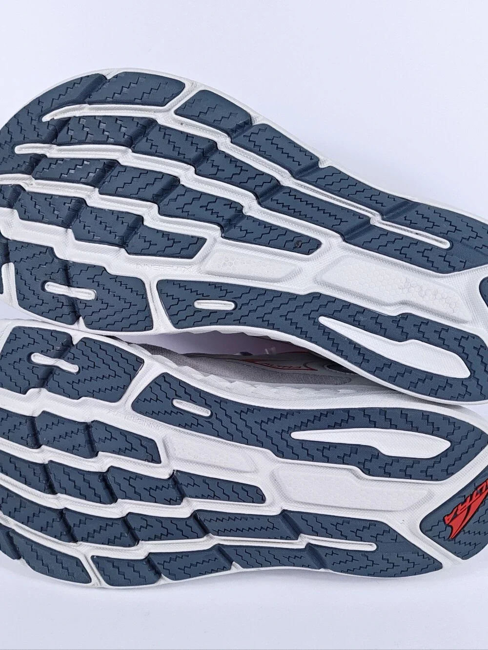 Altra Torin 7 Mens 10.5 Wide Zero Drop FootShape Road Running Shoes Gray EGO Max
